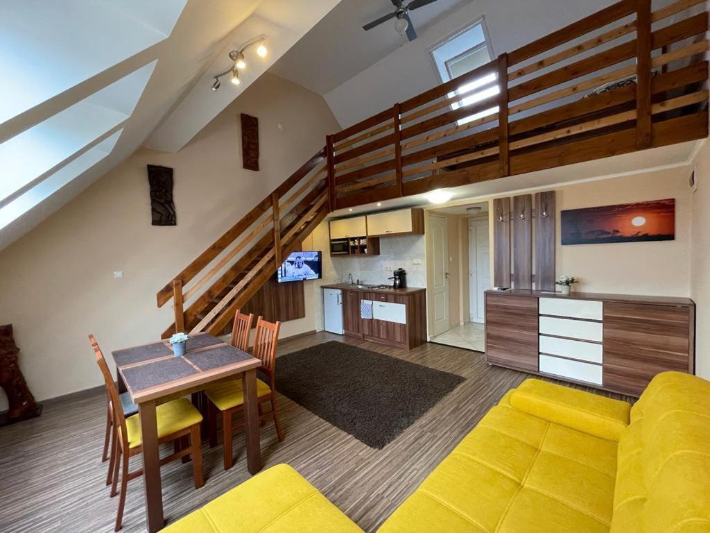 Gyulai Brill Apartman المظهر الخارجي الصورة