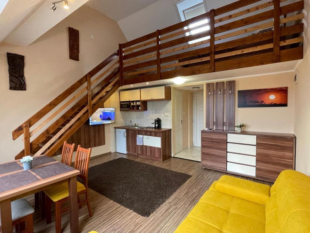 Gyulai Brill Apartman المظهر الخارجي الصورة