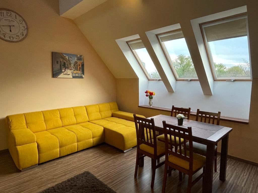 Gyulai Brill Apartman المظهر الخارجي الصورة