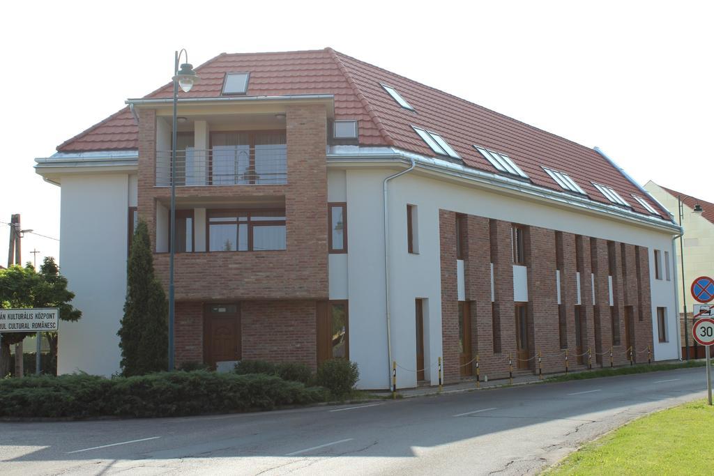Gyulai Brill Apartman الغرفة الصورة