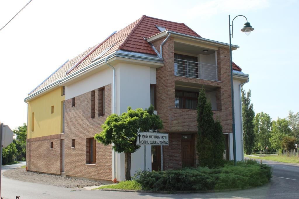 Gyulai Brill Apartman الغرفة الصورة