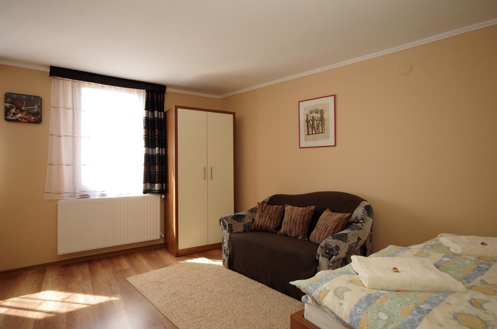 Gyulai Brill Apartman المظهر الخارجي الصورة