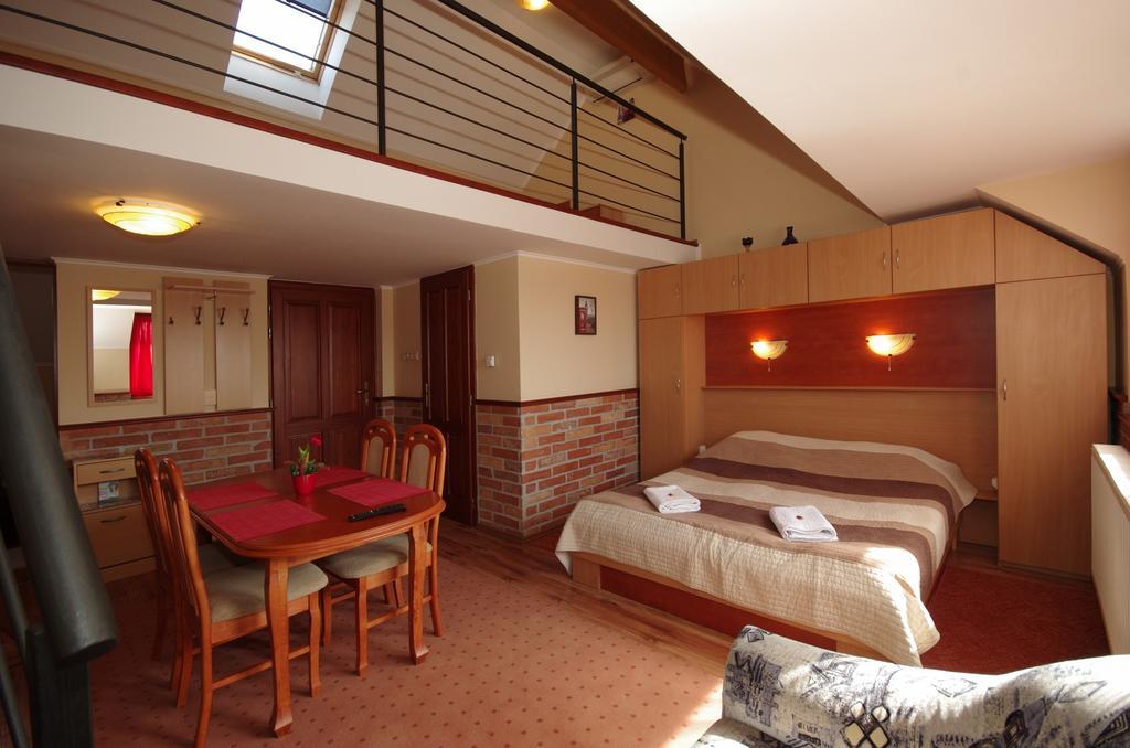 Gyulai Brill Apartman المظهر الخارجي الصورة