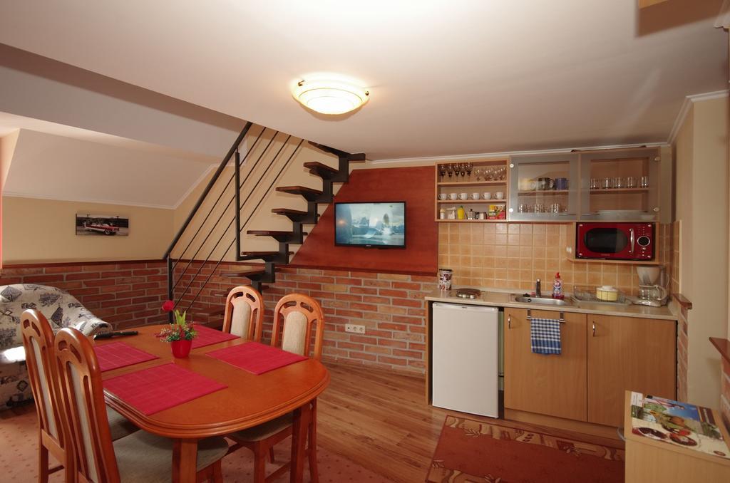 Gyulai Brill Apartman المظهر الخارجي الصورة